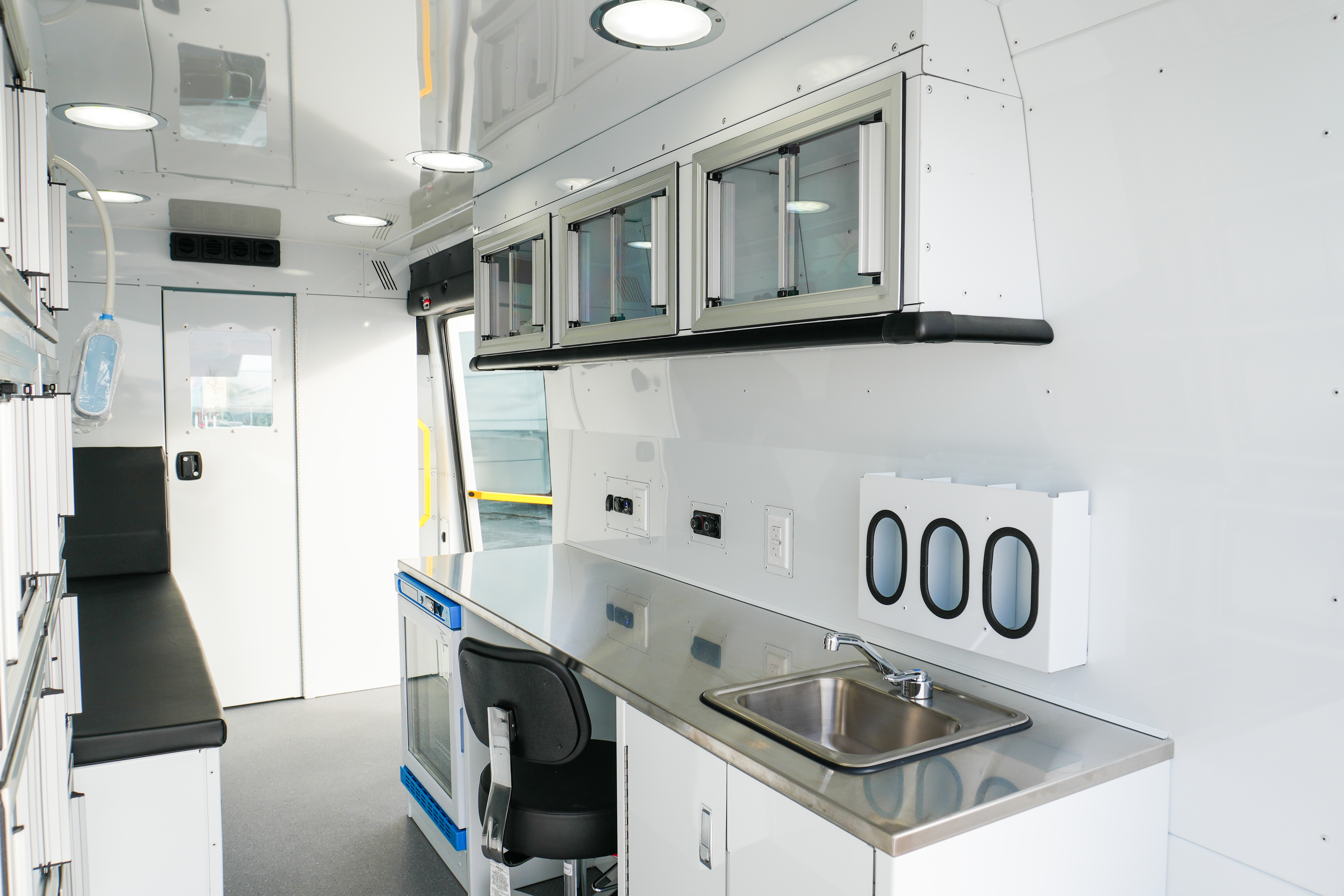 Saint Thomas Community Health Center Mobile Clinic Van (5)